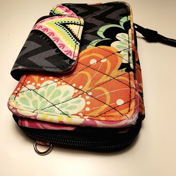 Vera Bradley Black Floral Quilted Wristlet - Picture 12 of 13